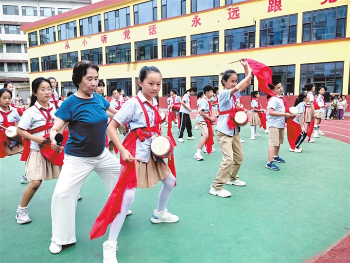 臨汾市各學(xué)校紛紛開展形式多樣的社團活動